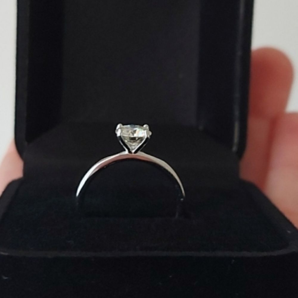 1 Carat Moissanite Engagement Ring - Picture 7 of 15